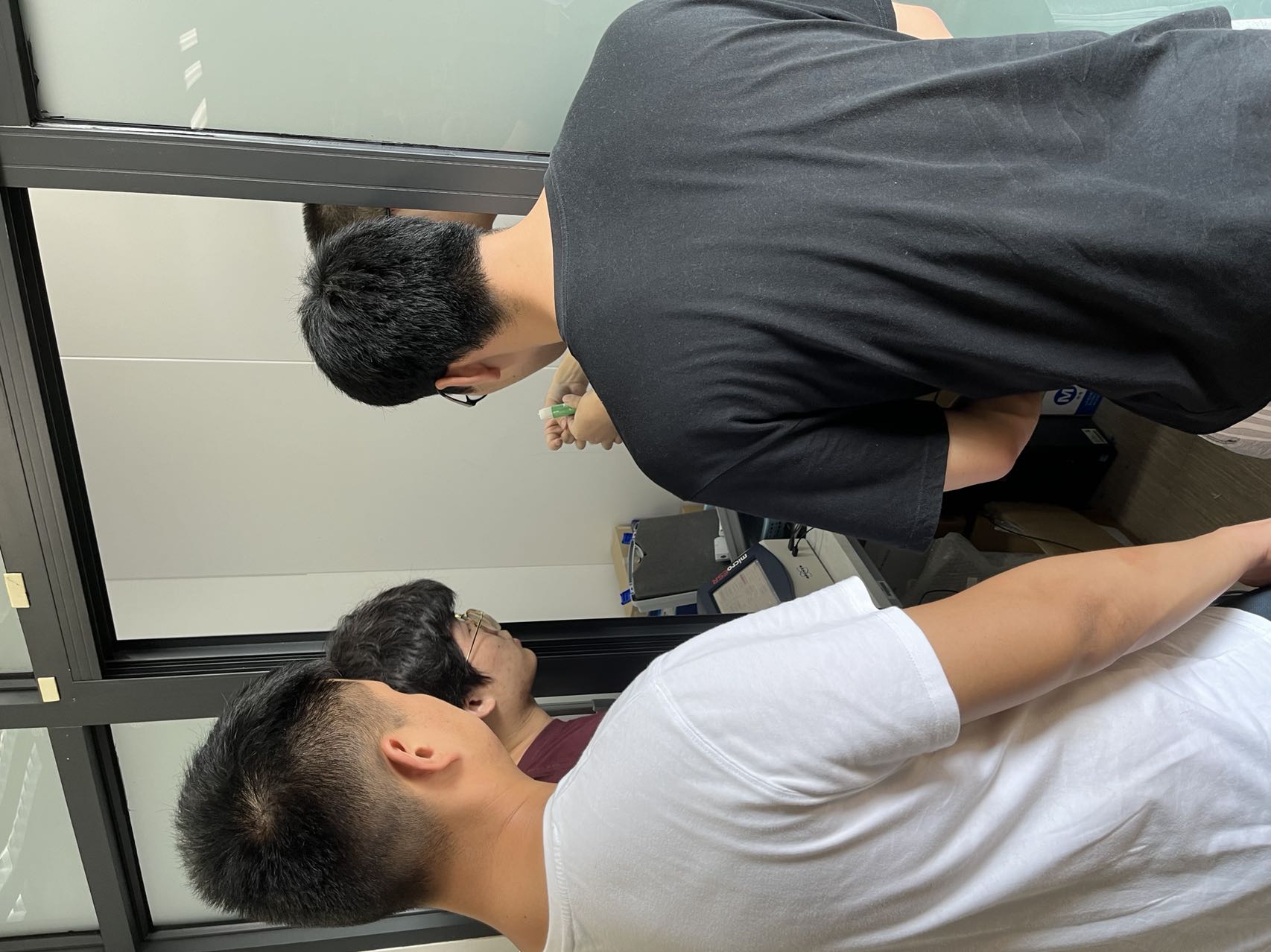 南京新飛達專業(yè)銷售布魯克臺式電子順磁共振波譜儀micro ESR 南京新飛達專業(yè)銷售布魯克臺式電子順磁共振波譜儀micro ESR